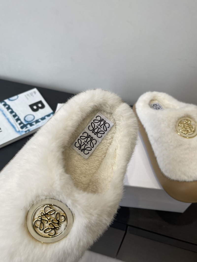 L0ew* slippers